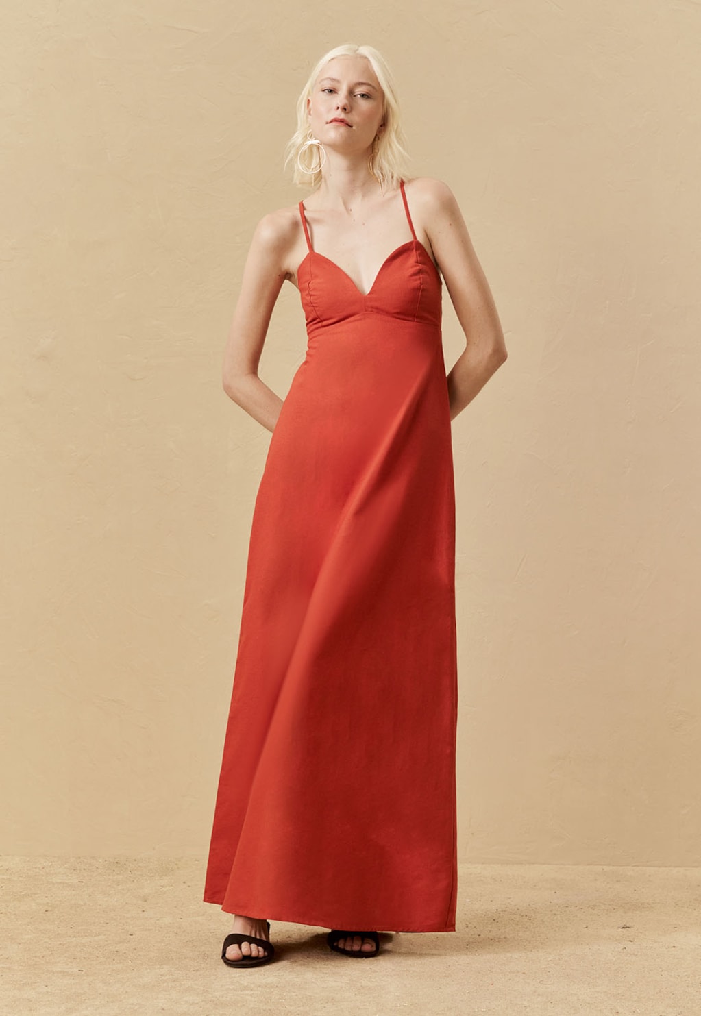 Vestido Longo Liso Amarração Costas