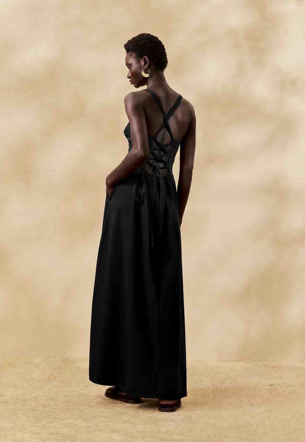 Vestido Longo Liso Amarração Costas