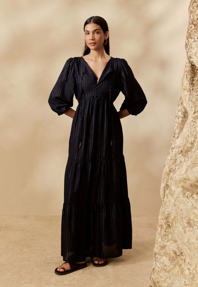 Vestido Longo Liso Babado