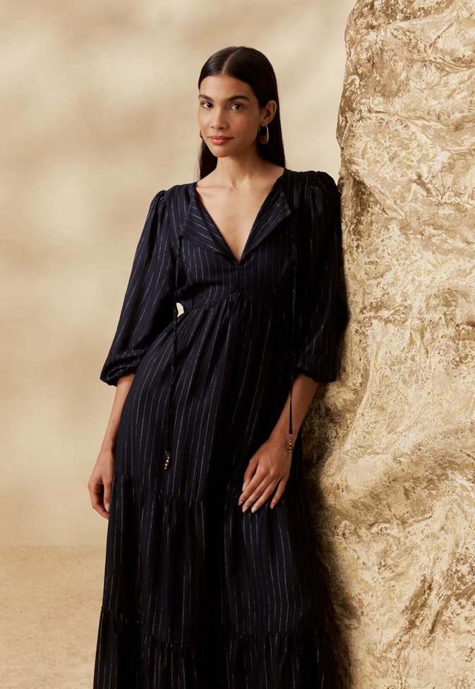 Vestido Longo Liso Babado