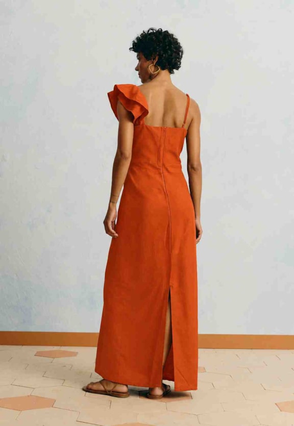 Vestido Longo Liso Babado Vista Traseira