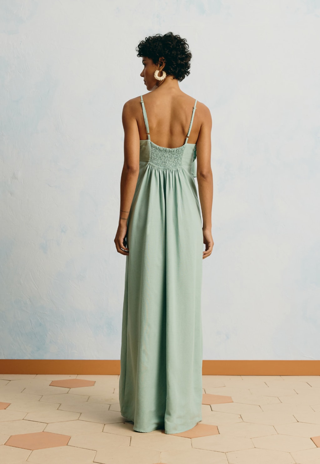 Vestido Longo Liso Busto Cascata