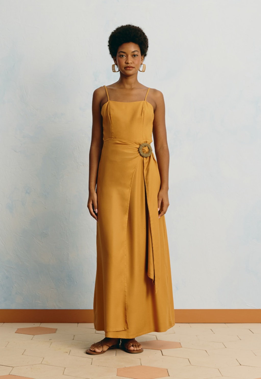 Vestido Longo Liso Fivela 