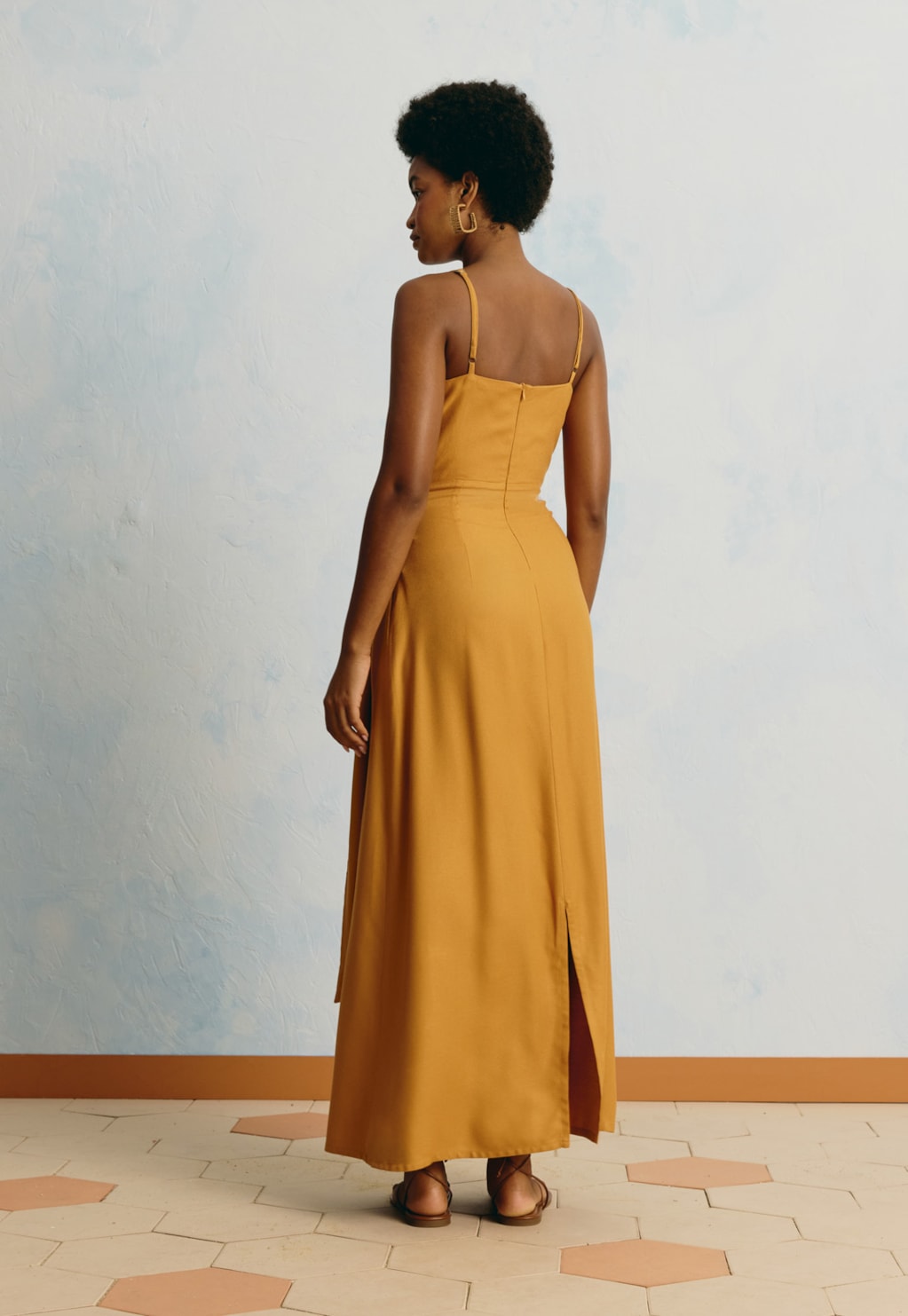 Vestido Longo Liso Fivela 