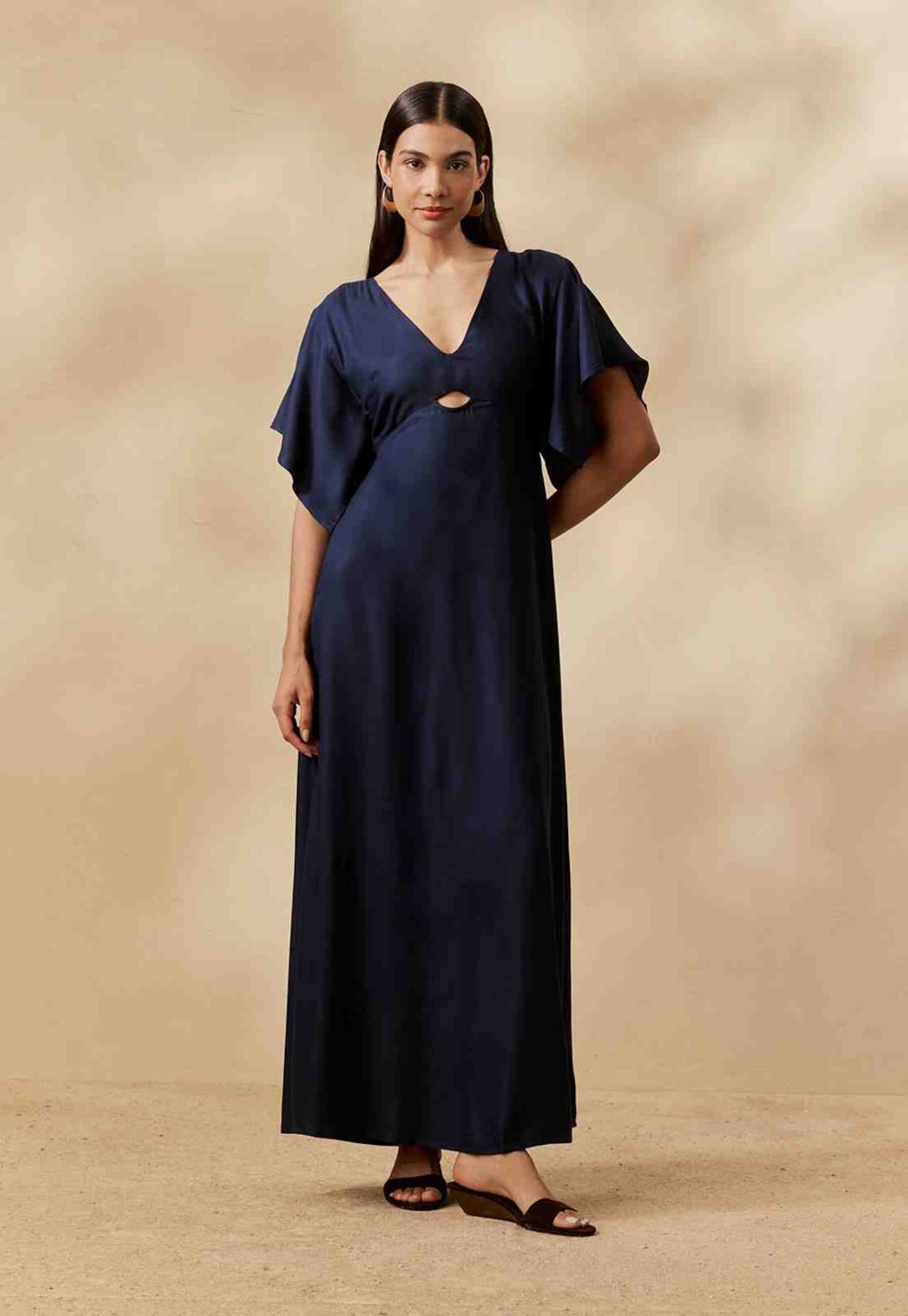 Vestido Longo Liso Manga Ampla
