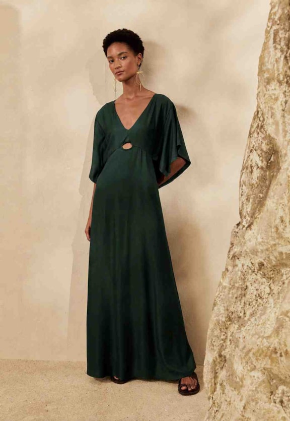 Vestido Longo Liso Manga Ampla Vista Frontal