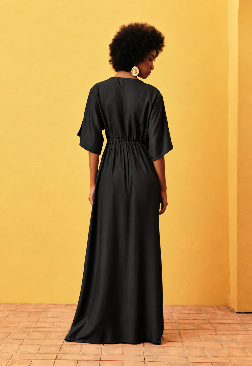 Vestido Longo Liso Manga Ampla