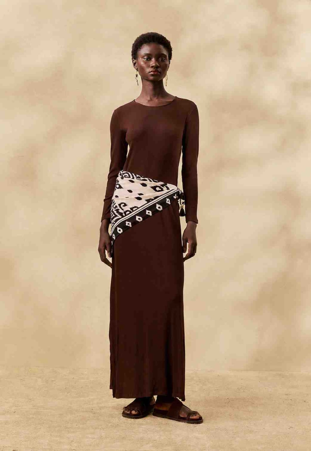 Vestido Longo Liso Manga Longa 