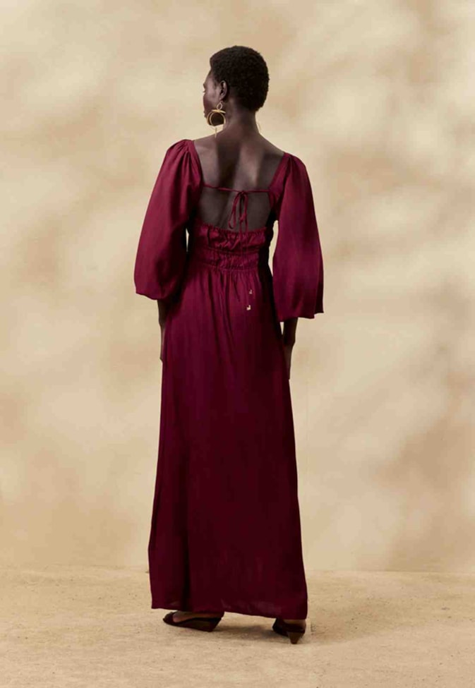 Vestido Longo Liso Mangas