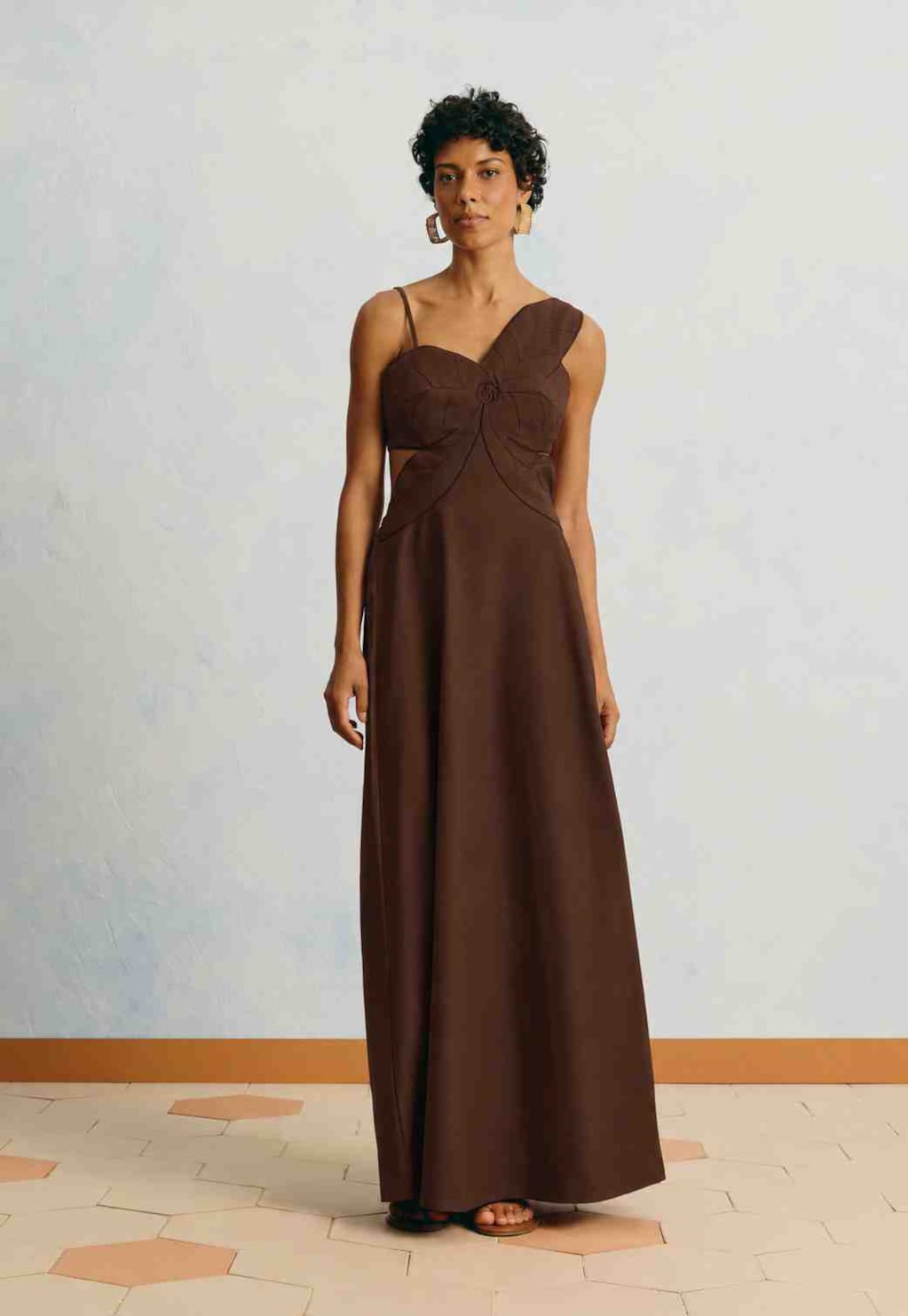 Vestido Longo Liso Patch Flor