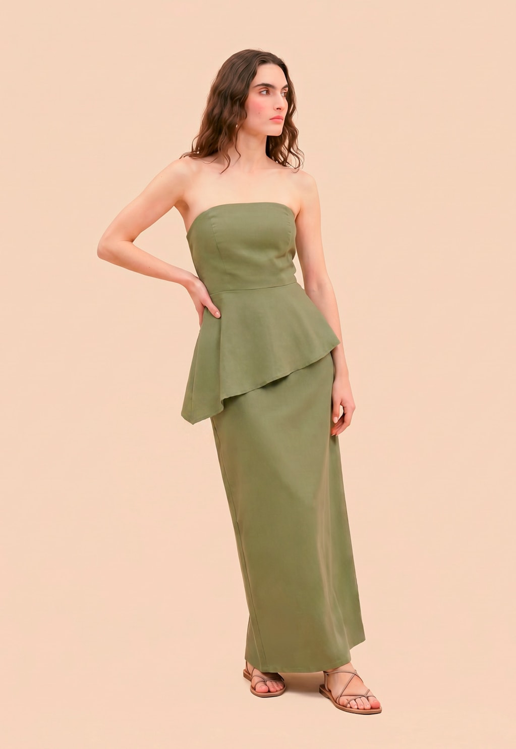 Vestido Longo Liso Peplum