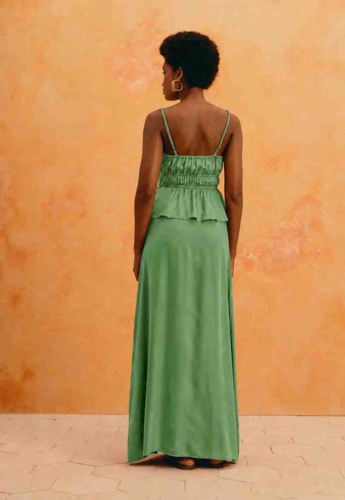 Vestido Longo Liso Peplum Babados