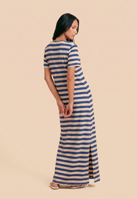 Vestido Longo Liso Reto Gola V Vista Traseira