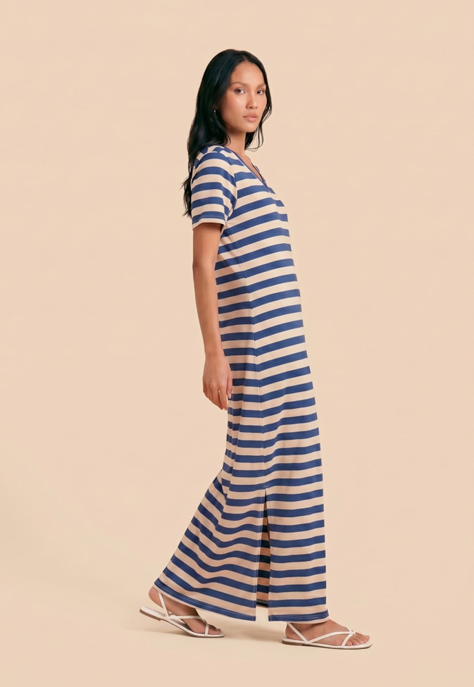 Vestido Longo Liso Reto Gola V