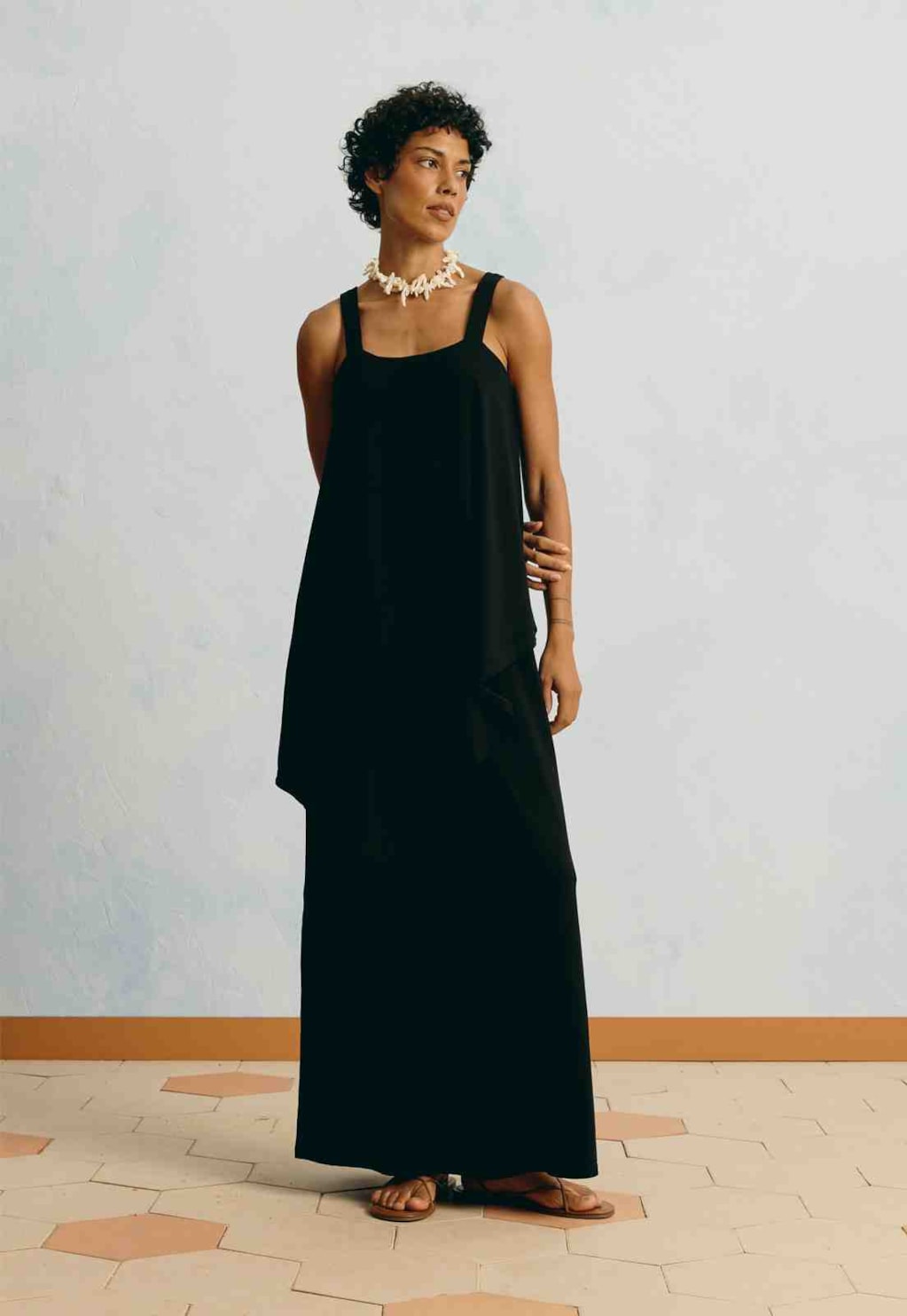 Vestido Longo Liso Veste Sobreposta