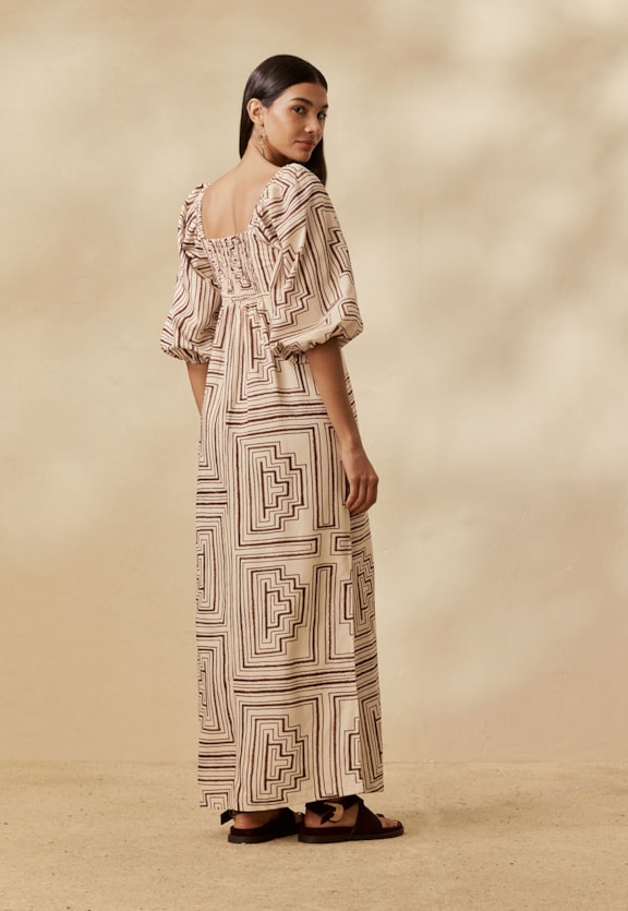 Vestido Longo Manga Bufante Estampado Quipu Vista Traseira