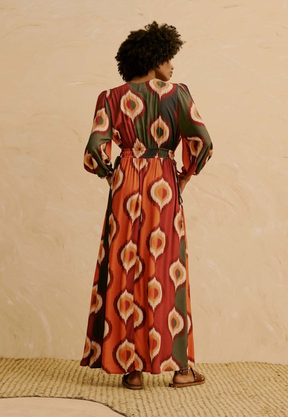 Vestido Longo Manga Bufante Estampado Taquile Vista Traseira