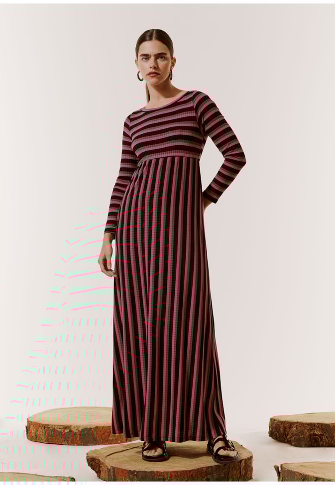 Vestido Longo Manga Longa Listrado