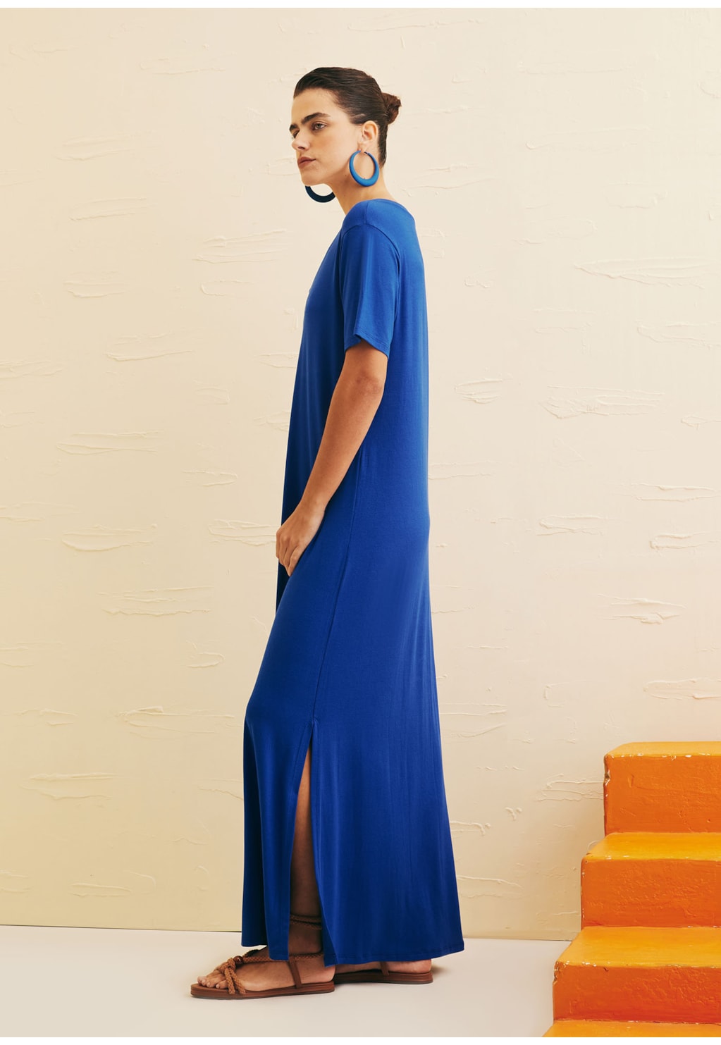 Vestido Longo Reto Gola V