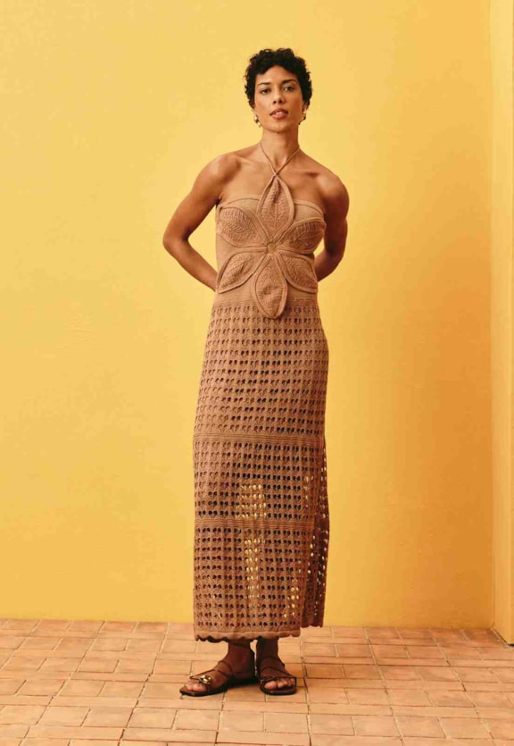 Vestido Longo Tricot Busto Flor Vista Frontal