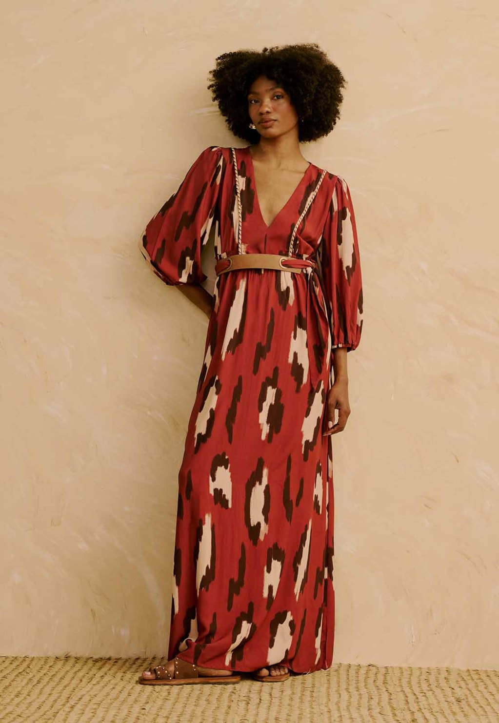 Vestido Maxi Midi Detalhe Vivo Estampado Chimu Marrom  