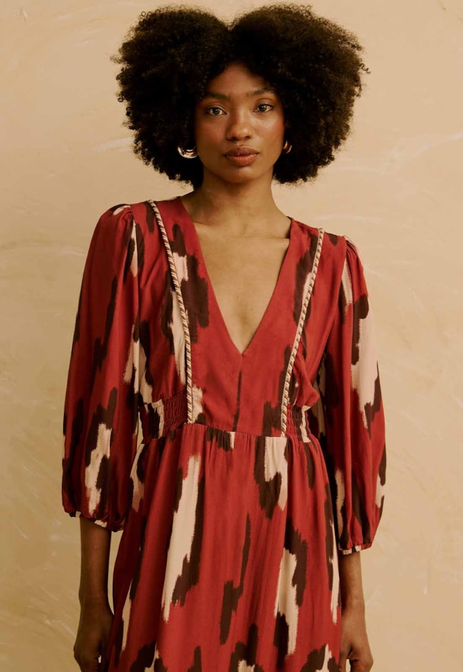 Vestido Maxi Midi Detalhe Vivo Estampado Chimu Marrom  