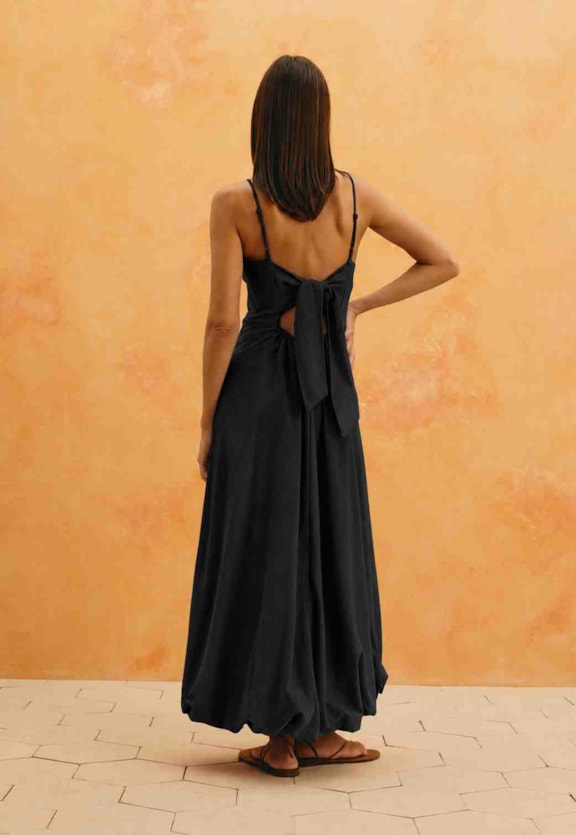 Vestido Maxi Midi Liso Balonê Vista Traseira