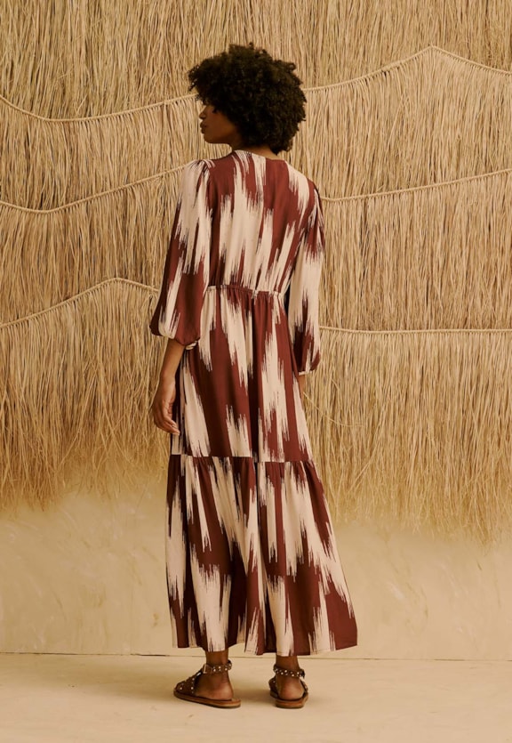 Vestido Maxi Midi Manga Bufante Estampado Amantani Vista Traseira