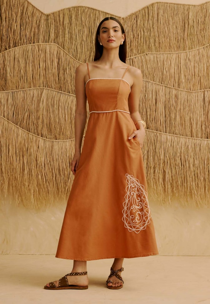 Vestido Midi Bordado Cashmere  