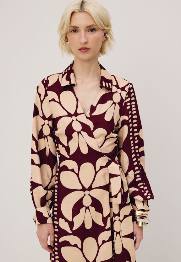 Vestido Midi Cachecour Estampado Calle Vista Traseira