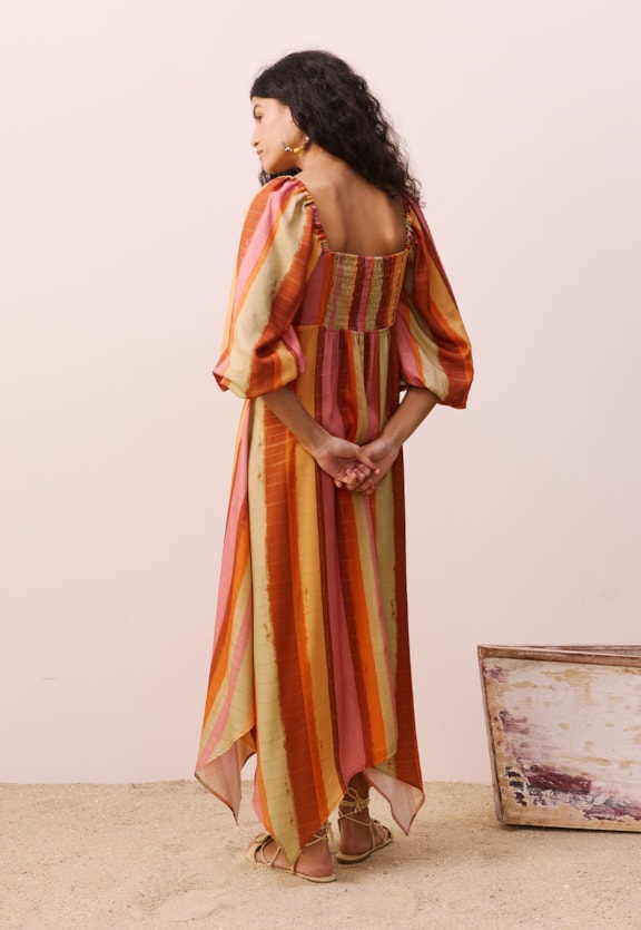 Vestido Midi Com Mangas Estampado Itaúba Vista Traseira