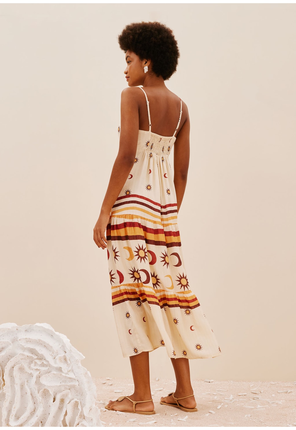 Vestido Midi Com Maria Estampado Dunas Douradas