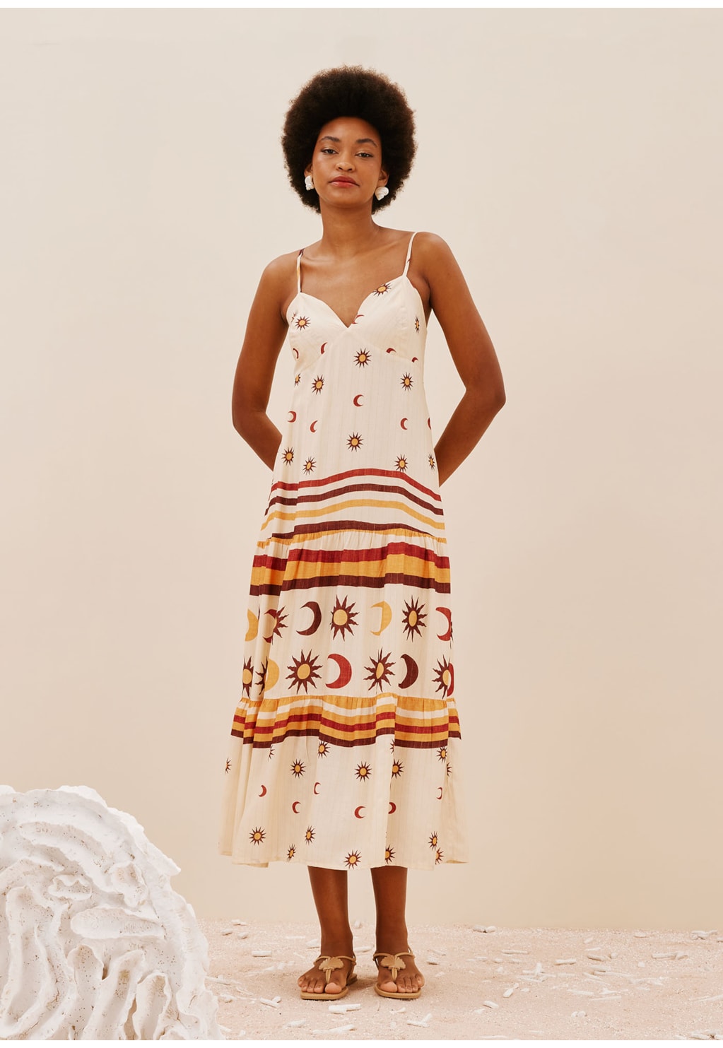 Vestido Midi Com Maria Estampado Dunas Douradas