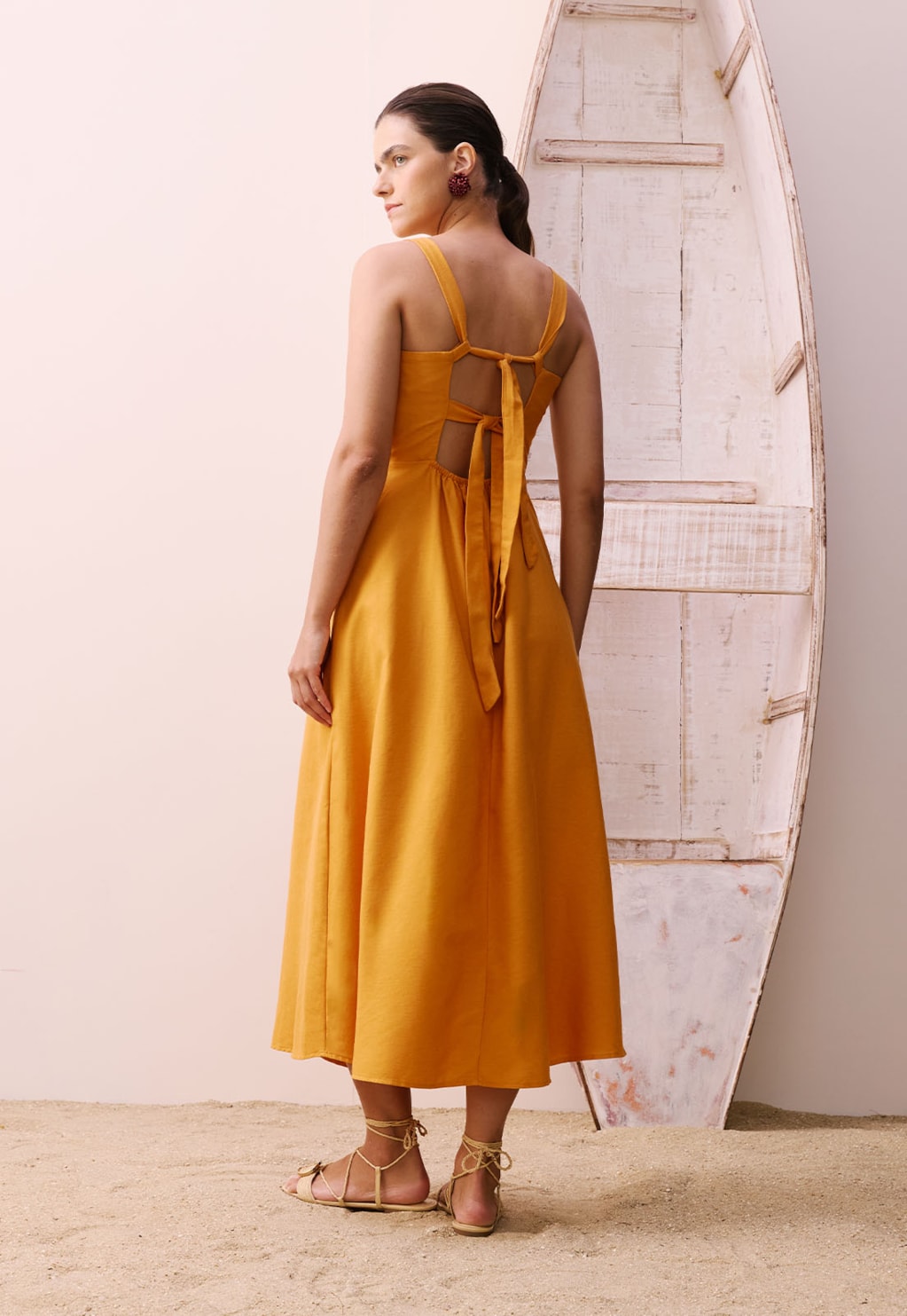 Vestido Midi Decote Reto Amarração