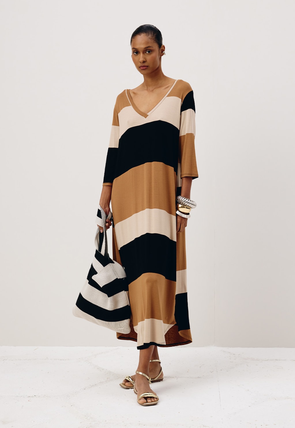 Vestido Midi Decote V