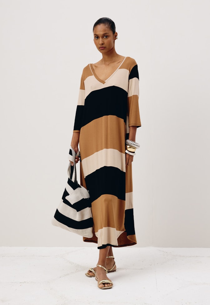 Vestido Midi Decote V