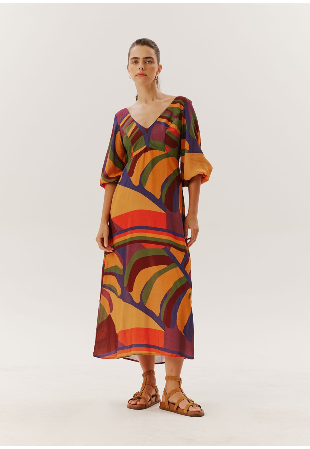 Vestido Midi Decote V Estampado Monstera