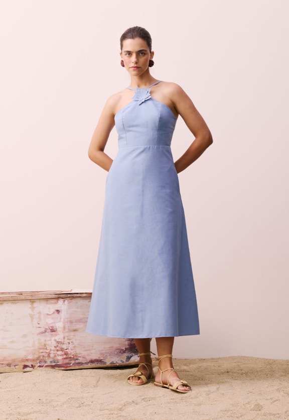 Vestido Midi Detalhe Flor Vista Frontal