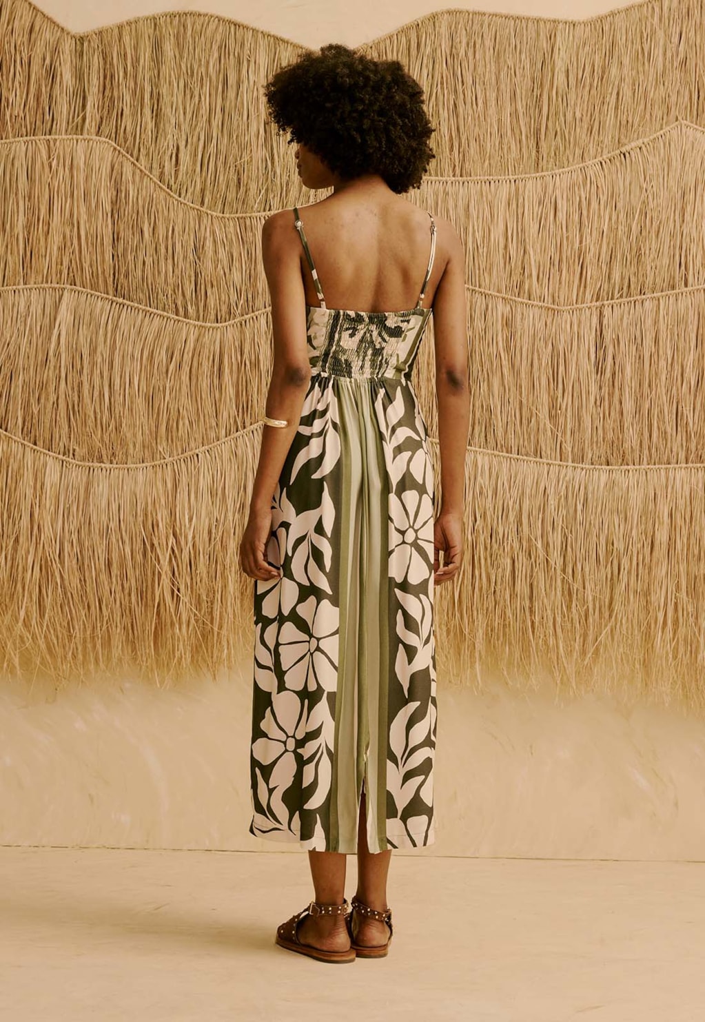 Vestido Midi Detalhe Ponteira no Decote Estampado Wayra