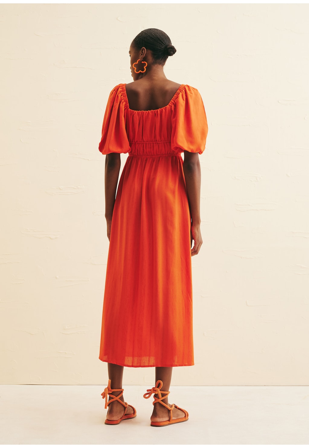 Vestido Midi Detalhe Túnel