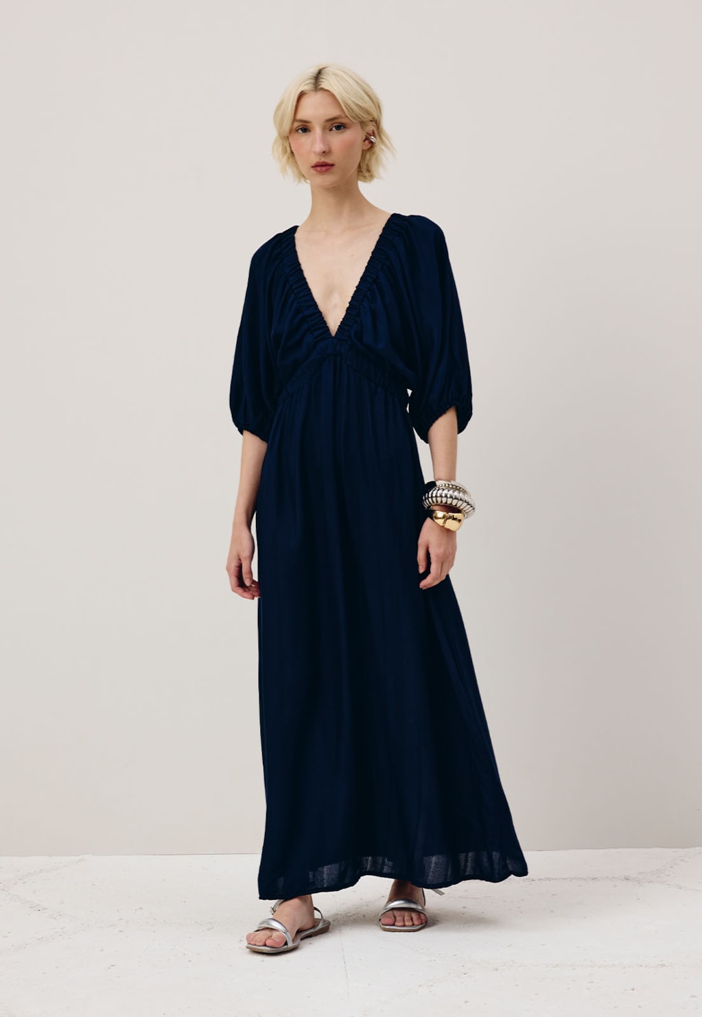 Vestido Midi Elástico Busto