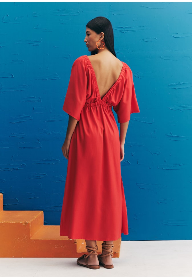 Vestido Midi Elástico Decote