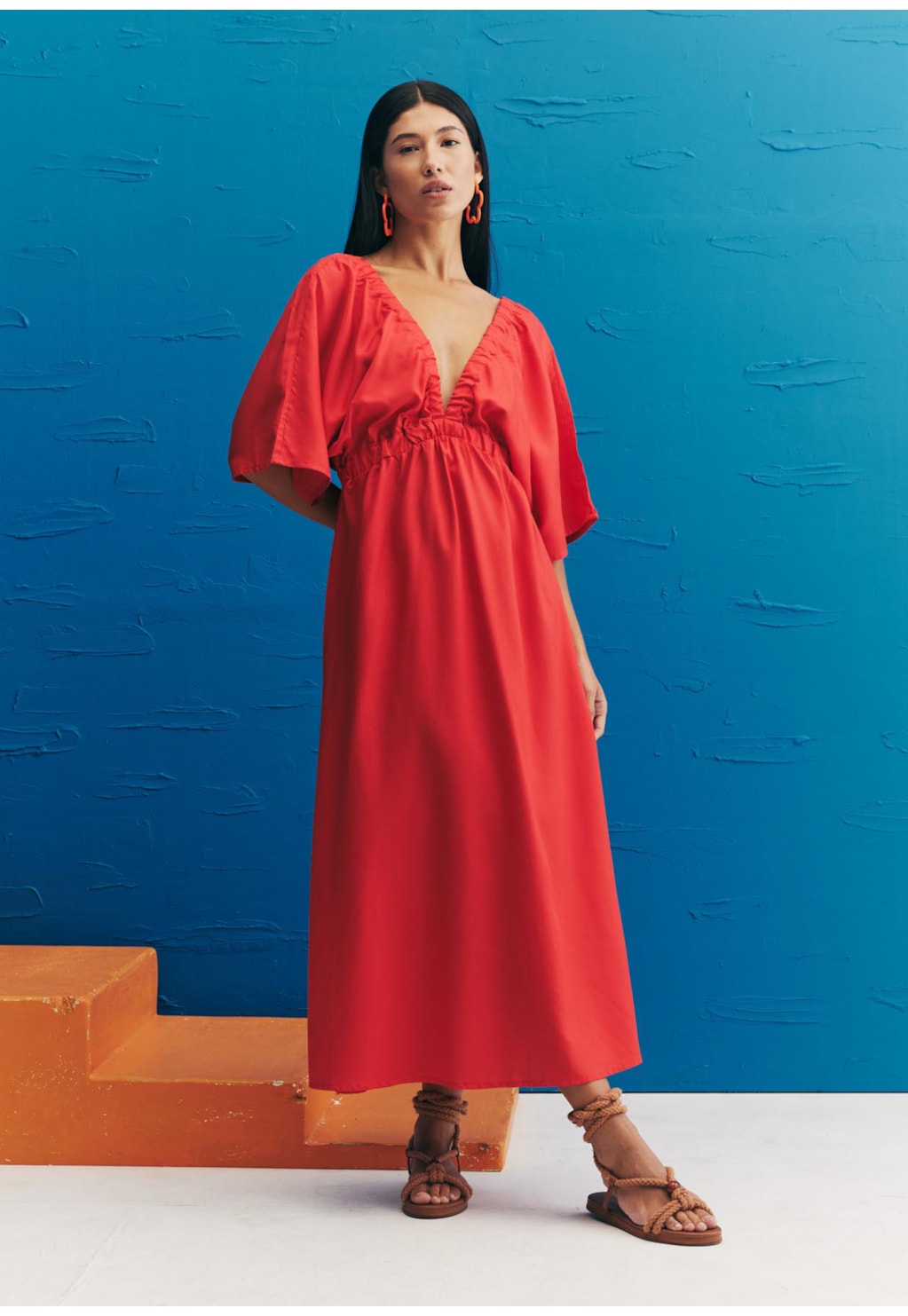 Vestido Midi Elástico Decote