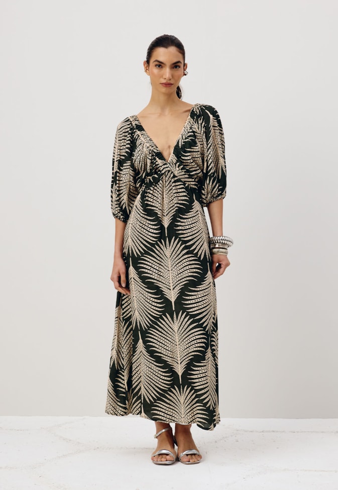 Vestido Midi Elástico Estampado Palmas
