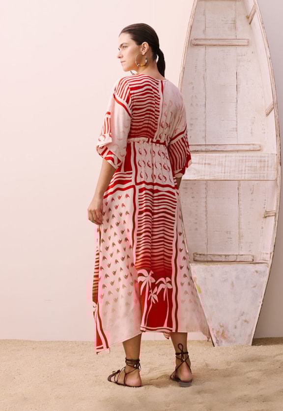 Vestido Midi Estampado Alter do Chão Vista Traseira