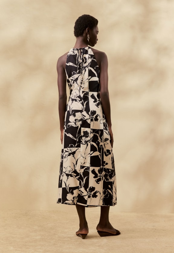 Vestido Midi Faixa Estampado Yareta Vista Traseira