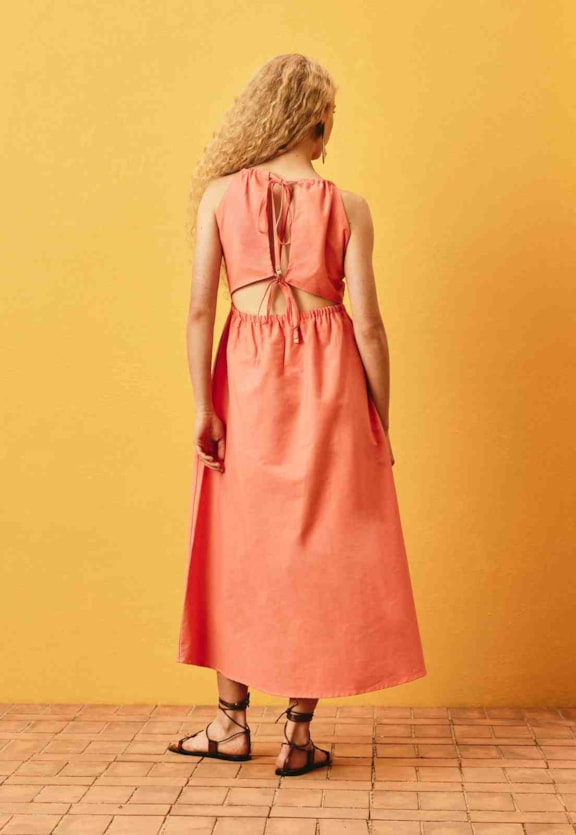 Vestido Midi Liso Amarração Vista Traseira