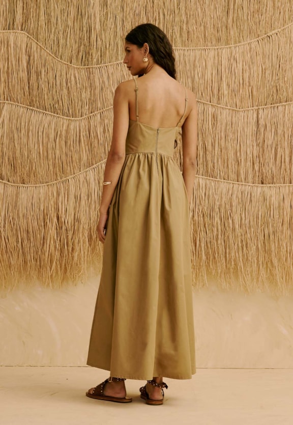Vestido Midi Liso Bojo Marcado Vista Traseira