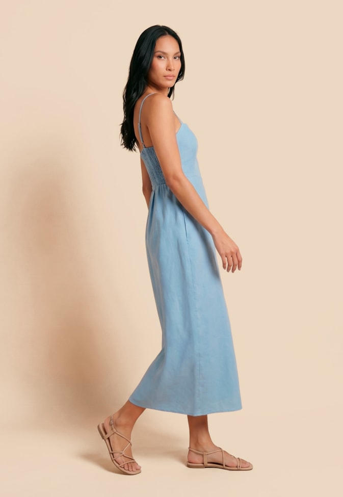 Vestido Midi Liso com Fenda 