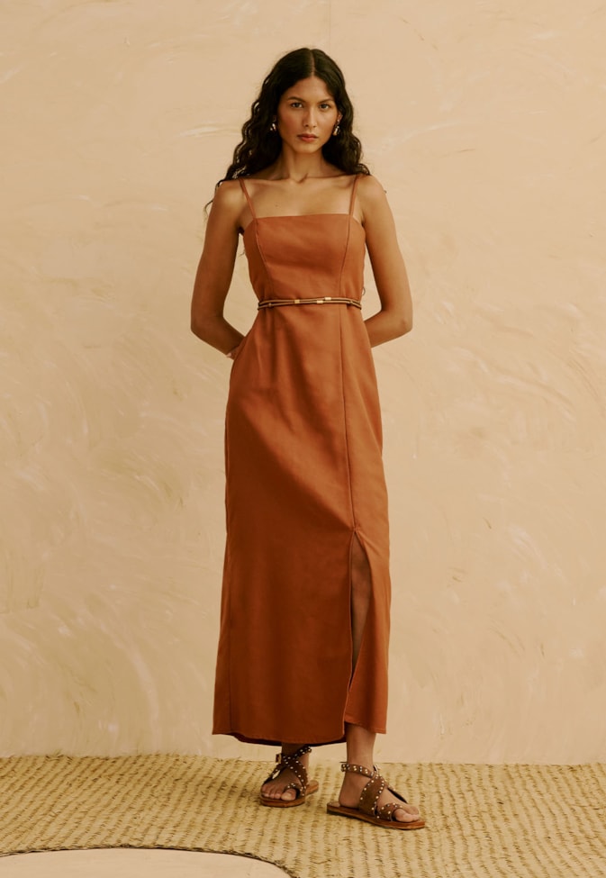 Vestido Midi Liso com Fenda 